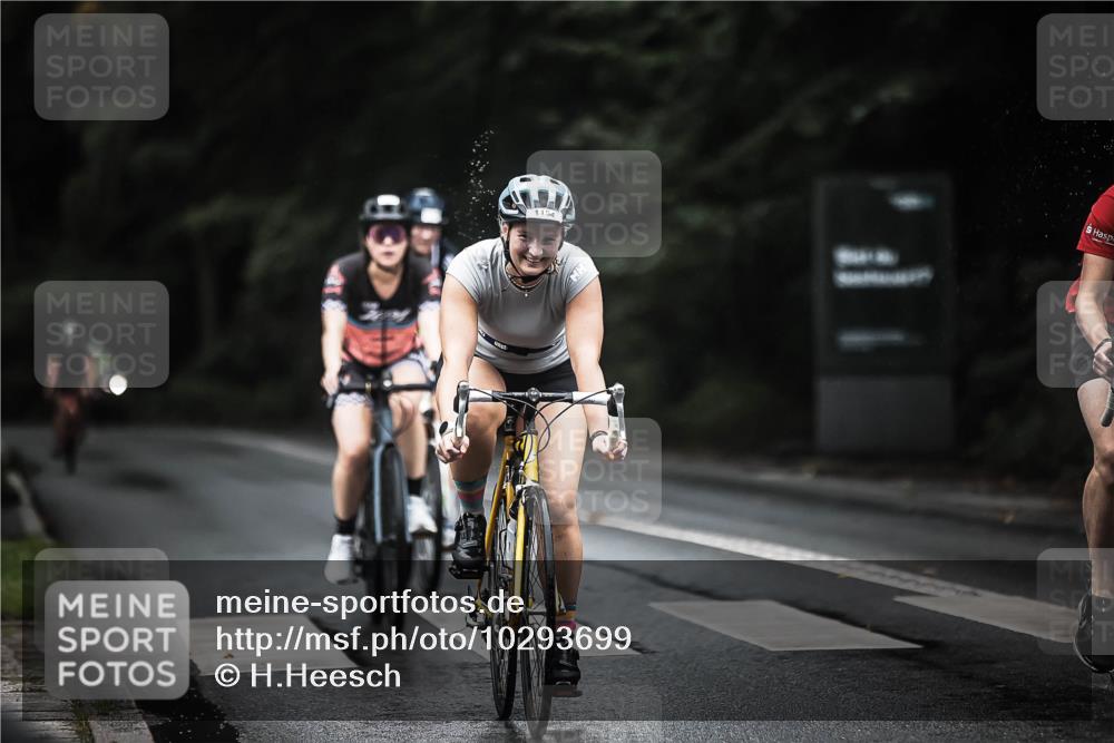 13.09.2026 - Stadtparktriathlon H.Heesch http://msf.ph/oto/10293699 13.09.2026 12:47:30 Radfahren 1154, 1164, 1176, 1202, 1217 meine-sportfotos.de