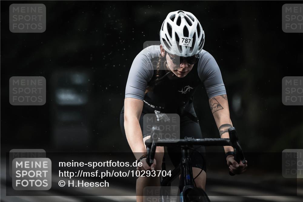 13.09.2026 - Stadtparktriathlon H.Heesch http://msf.ph/oto/10293704 13.09.2026 11:40:08 Radfahren 736, 774, 779, 787, 857, 884, 935, 948 meine-sportfotos.de