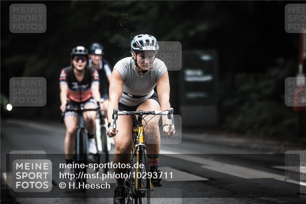 13.09.2026 - Stadtparktriathlon H.Heesch http://msf.ph/oto/10293711 13.09.2026 12:47:30 Radfahren 1154, 1164, 1176, 1202, 1217 meine-sportfotos.de