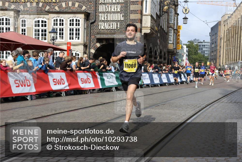 13.09.2026 - 21. swb-Marathon Bremen Strokosch-Dieckow http://msf.ph/oto/10293738 13.09.2026 10:47:14 Ziel 10289, 10445, 10504, 11060, 11199, 11212, 11344, 11608, 11661, 11783, 12364, 12375, 10189, 10310, 10319, 10807, 10898, 11187, 11269, 11462, 12048, 12195, 12298, 13528, 13545 meine-sportfotos.de