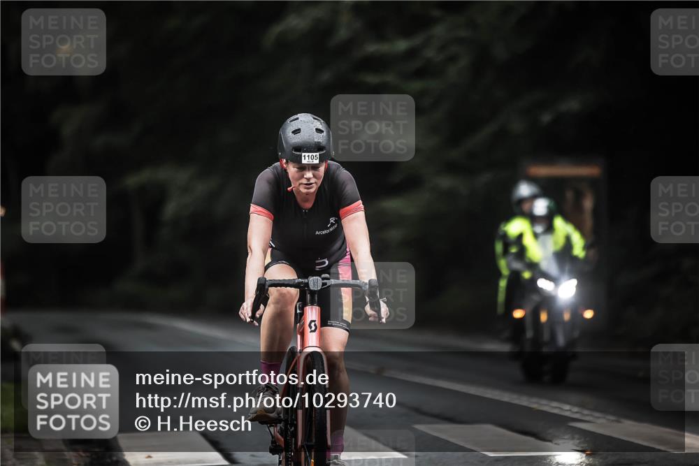 13.09.2026 - Stadtparktriathlon H.Heesch http://msf.ph/oto/10293740 13.09.2026 12:47:37 Radfahren 1105, 1164, 1202 meine-sportfotos.de