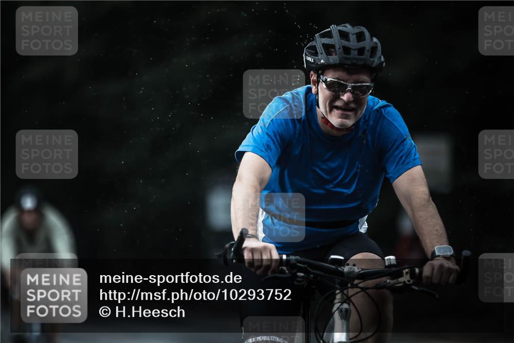 13.09.2026 - Stadtparktriathlon H.Heesch http://msf.ph/oto/10293752 13.09.2026 11:40:12 Radfahren 736, 774, 779, 787, 801, 807, 863, 884, 948 meine-sportfotos.de