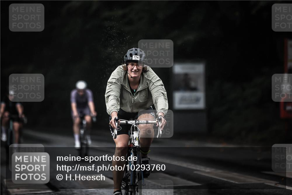 13.09.2026 - Stadtparktriathlon H.Heesch http://msf.ph/oto/10293760 13.09.2026 11:40:13 Radfahren 736, 774, 779, 787, 801, 807, 863, 884, 948 meine-sportfotos.de