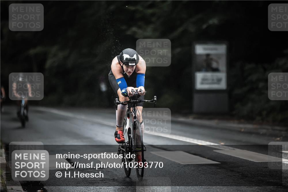 13.09.2026 - Stadtparktriathlon H.Heesch http://msf.ph/oto/10293770 13.09.2026 12:47:49 Radfahren 1208, 1308 meine-sportfotos.de