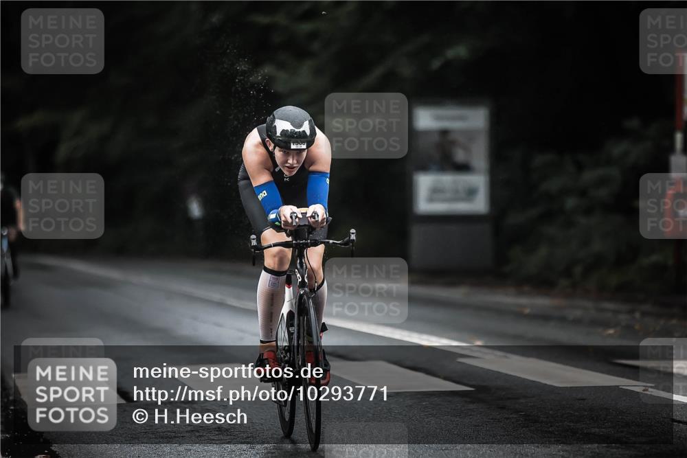13.09.2026 - Stadtparktriathlon H.Heesch http://msf.ph/oto/10293771 13.09.2026 12:47:49 Radfahren 1208, 1308 meine-sportfotos.de