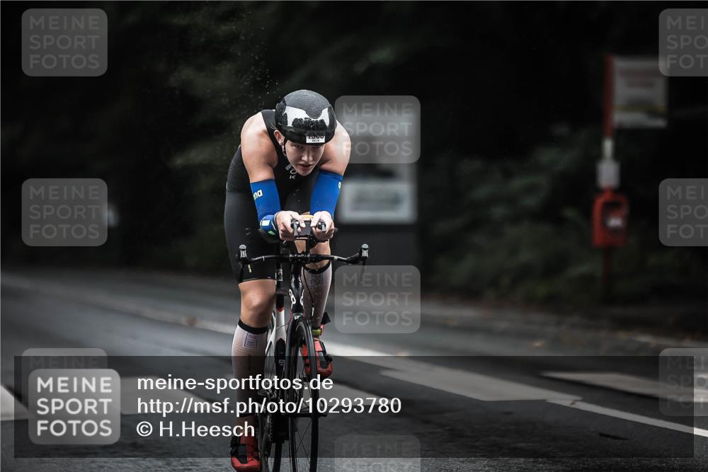 13.09.2026 - Stadtparktriathlon H.Heesch http://msf.ph/oto/10293780 13.09.2026 12:47:49 Radfahren 1208, 1308 meine-sportfotos.de