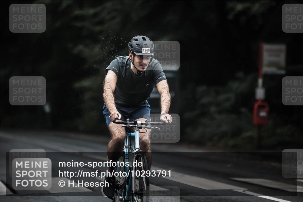 13.09.2026 - Stadtparktriathlon H.Heesch http://msf.ph/oto/10293791 13.09.2026 12:47:53 Radfahren 1109, 1192, 1208, 1297, 1308 meine-sportfotos.de