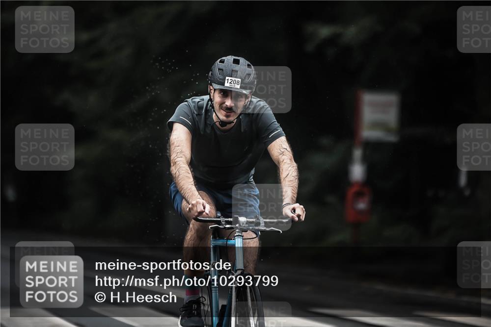 13.09.2026 - Stadtparktriathlon H.Heesch http://msf.ph/oto/10293799 13.09.2026 12:47:54 Radfahren 1109, 1156, 1192, 1208, 1297, 1308 meine-sportfotos.de