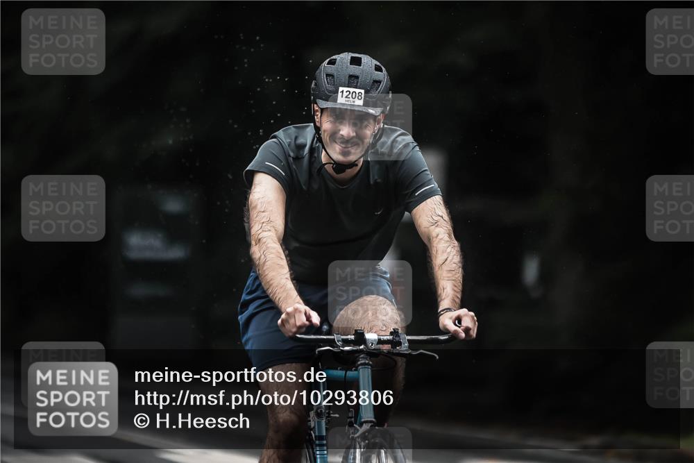 13.09.2026 - Stadtparktriathlon H.Heesch http://msf.ph/oto/10293806 13.09.2026 12:47:54 Radfahren 1109, 1156, 1192, 1208, 1297, 1308 meine-sportfotos.de