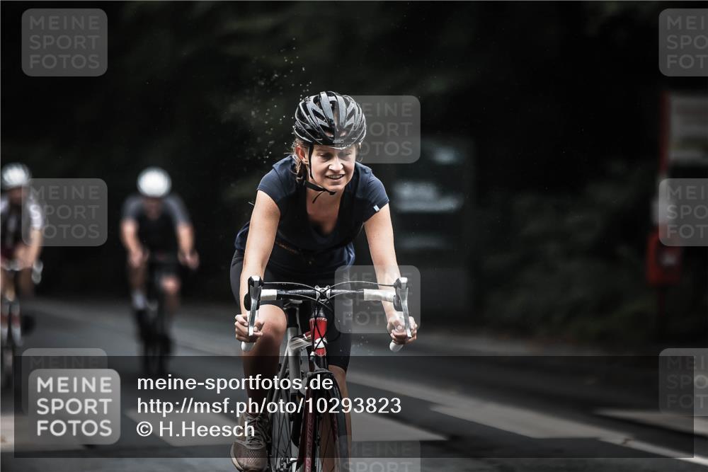 13.09.2026 - Stadtparktriathlon H.Heesch http://msf.ph/oto/10293823 13.09.2026 12:47:56 Radfahren 1109, 1156, 1192, 1208, 1297 meine-sportfotos.de