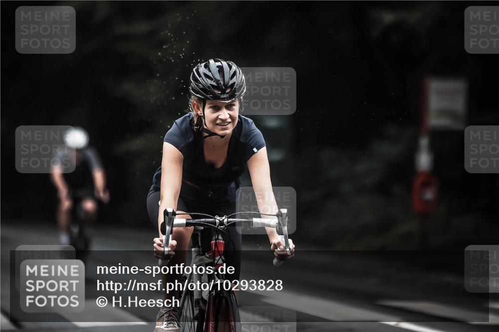 13.09.2026 - Stadtparktriathlon H.Heesch http://msf.ph/oto/10293828 13.09.2026 12:47:56 Radfahren 1109, 1156, 1192, 1208, 1297 meine-sportfotos.de
