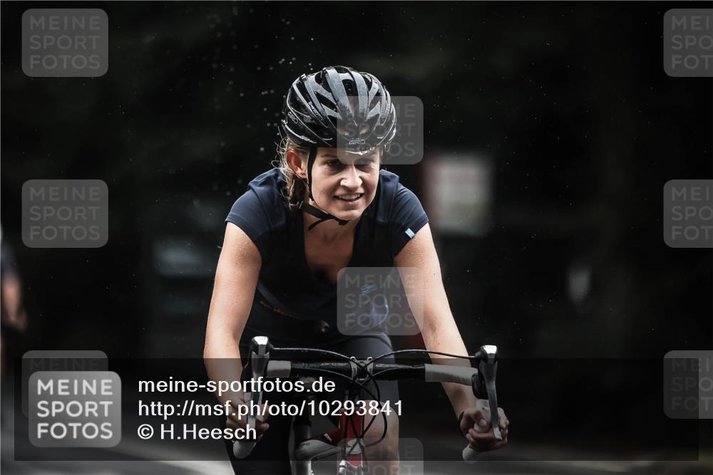 13.09.2026 - Stadtparktriathlon H.Heesch http://msf.ph/oto/10293841 13.09.2026 12:47:57 Radfahren 1109, 1156, 1192, 1208, 1297 meine-sportfotos.de