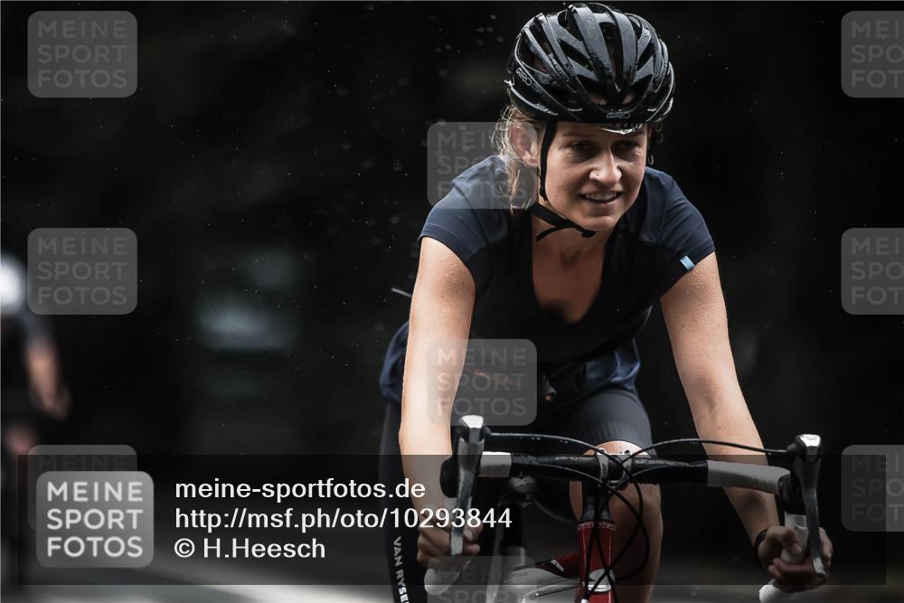 13.09.2026 - Stadtparktriathlon H.Heesch http://msf.ph/oto/10293844 13.09.2026 12:47:57 Radfahren 1109, 1156, 1192, 1208, 1297 meine-sportfotos.de