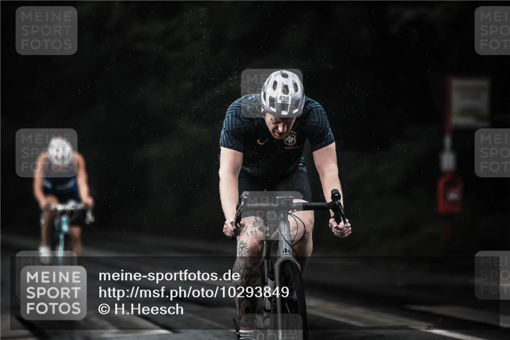 13.09.2026 - Stadtparktriathlon H.Heesch http://msf.ph/oto/10293849 13.09.2026 11:40:25 Radfahren 772, 804, 818, 834, 856, 925 meine-sportfotos.de