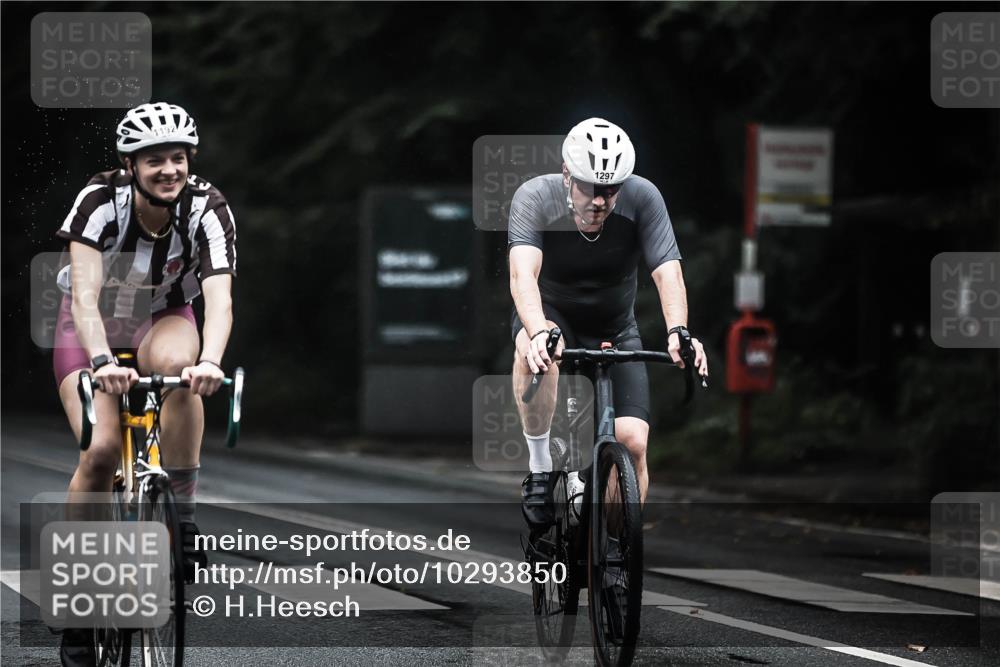 13.09.2026 - Stadtparktriathlon H.Heesch http://msf.ph/oto/10293850 13.09.2026 12:47:58 Radfahren 1109, 1156, 1192, 1208, 1297 meine-sportfotos.de