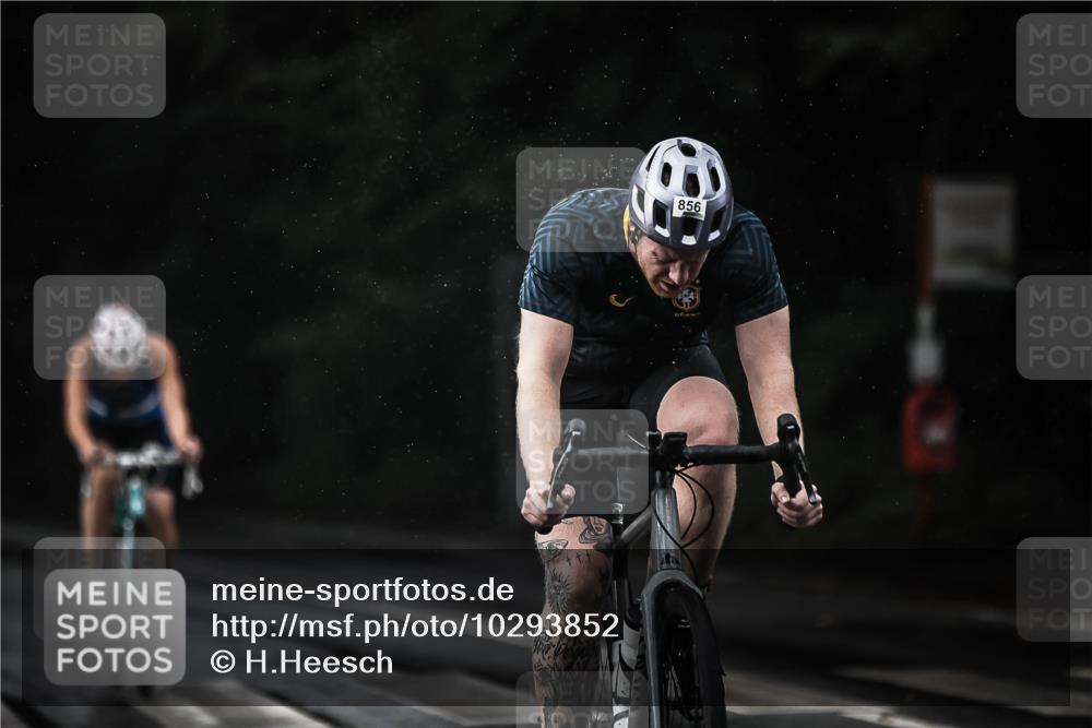13.09.2026 - Stadtparktriathlon H.Heesch http://msf.ph/oto/10293852 13.09.2026 11:40:25 Radfahren 772, 804, 818, 834, 856, 925 meine-sportfotos.de