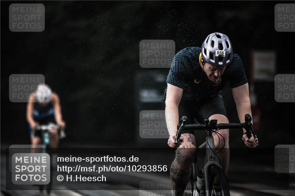 13.09.2026 - Stadtparktriathlon H.Heesch http://msf.ph/oto/10293856 13.09.2026 11:40:25 Radfahren 772, 804, 818, 834, 856, 925 meine-sportfotos.de