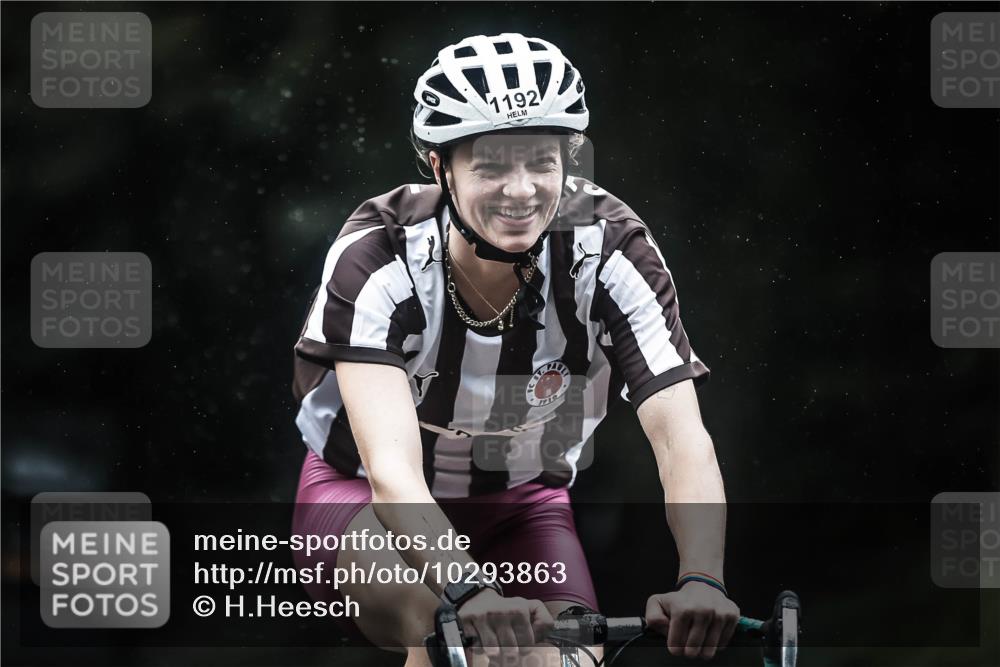 13.09.2026 - Stadtparktriathlon H.Heesch http://msf.ph/oto/10293863 13.09.2026 12:47:59 Radfahren 1109, 1156, 1192, 1208, 1297 meine-sportfotos.de