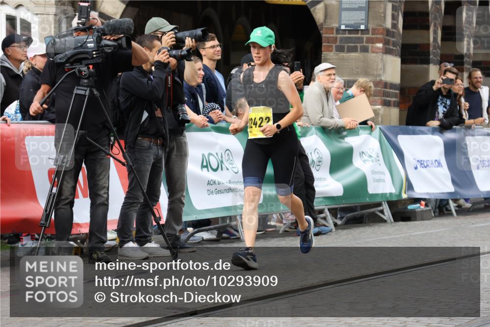 13.09.2026 - 21. swb-Marathon Bremen Strokosch-Dieckow http://msf.ph/oto/10293909 13.09.2026 11:18:50 Ziel 10176, 10194, 10535, 10600, 10651, 10895, 10899, 10997, 12371, 12561, 10202, 10524, 11629, 11794, 12090 meine-sportfotos.de