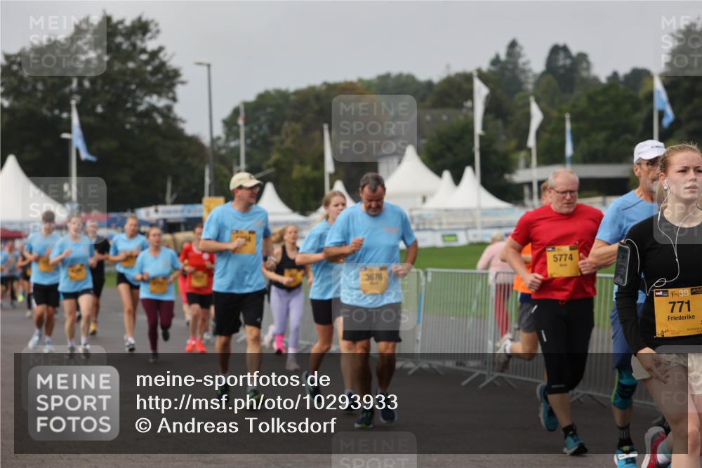 13.09.2026 - Kiel Lauf Andreas Tolksdorf http://msf.ph/oto/10293933 13.09.2026 09:25:22 Kiellinie 3676, 5774, 38, 771 meine-sportfotos.de