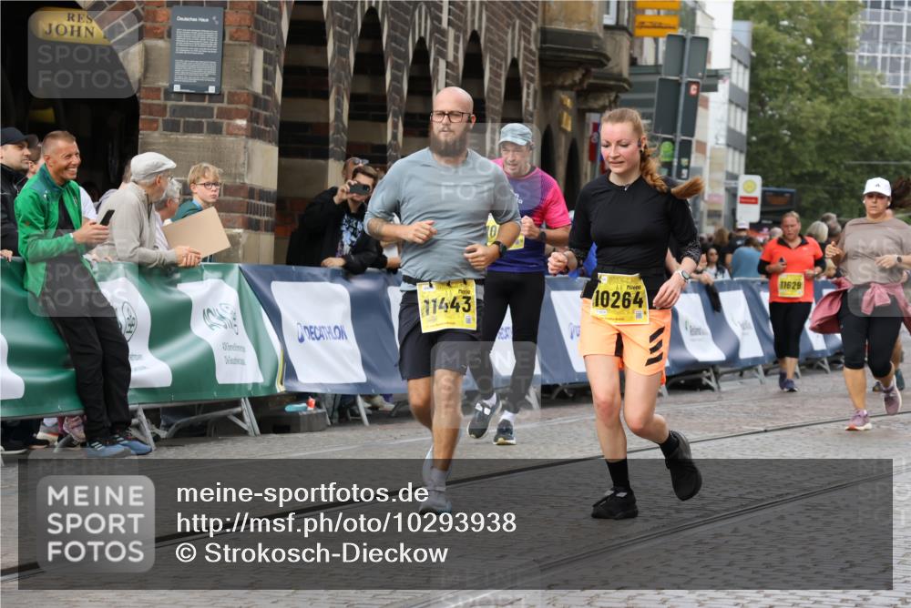 13.09.2026 - 21. swb-Marathon Bremen Strokosch-Dieckow http://msf.ph/oto/10293938 13.09.2026 11:18:52 Ziel 10176, 10194, 10535, 10600, 10651, 10895, 10899, 10997, 12371, 12561, 10202, 10524, 11629, 11794, 12090 meine-sportfotos.de