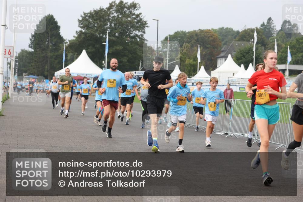 13.09.2026 - Kiel Lauf Andreas Tolksdorf http://msf.ph/oto/10293979 13.09.2026 09:25:34 Kiellinie 36, 3849, 6038, 4092, 2212, 5011 meine-sportfotos.de