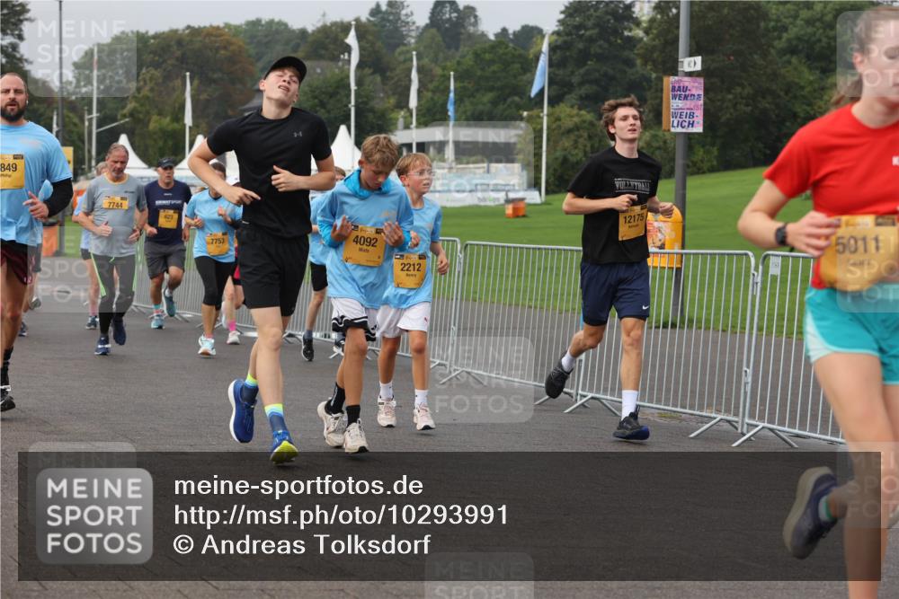 13.09.2026 - Kiel Lauf Andreas Tolksdorf http://msf.ph/oto/10293991 13.09.2026 09:25:35 Kiellinie 849, 7744, 7753, 39, 4092, 38, 2212, 12175, 5011 meine-sportfotos.de