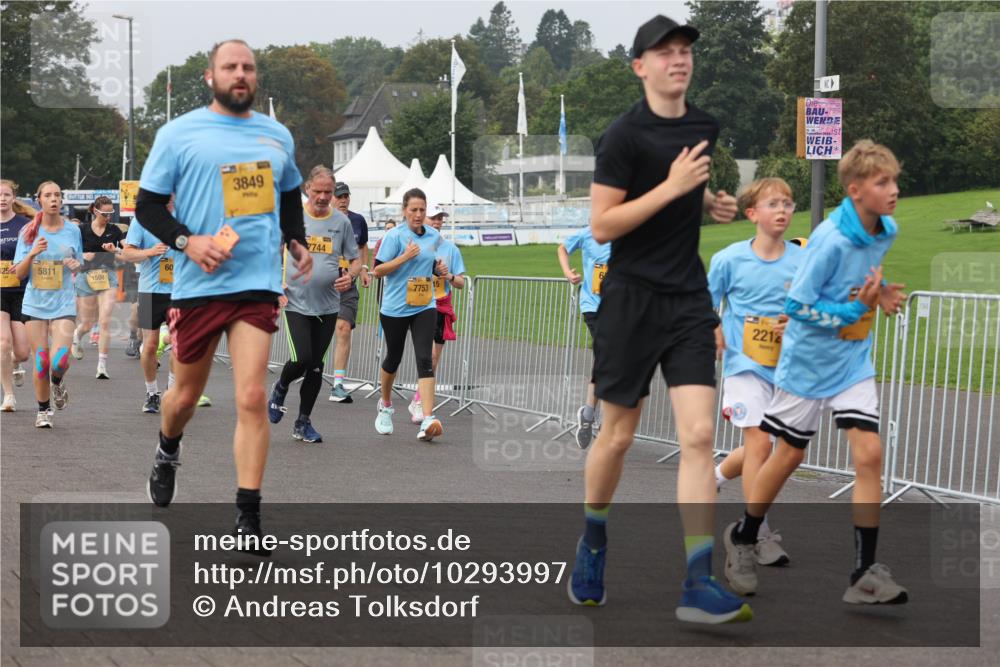 13.09.2026 - Kiel Lauf Andreas Tolksdorf http://msf.ph/oto/10293997 13.09.2026 09:25:37 Kiellinie 25, 5811, 1508, 3849, 7744, 7753, 2212 meine-sportfotos.de
