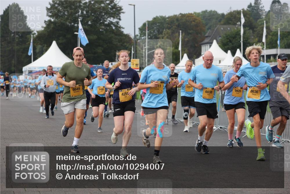 13.09.2026 - Kiel Lauf Andreas Tolksdorf http://msf.ph/oto/10294007 13.09.2026 09:25:38 Kiellinie 6649, 5400, 4256, 11, 5964, 39, 6038, 9425, 39, 8636 meine-sportfotos.de