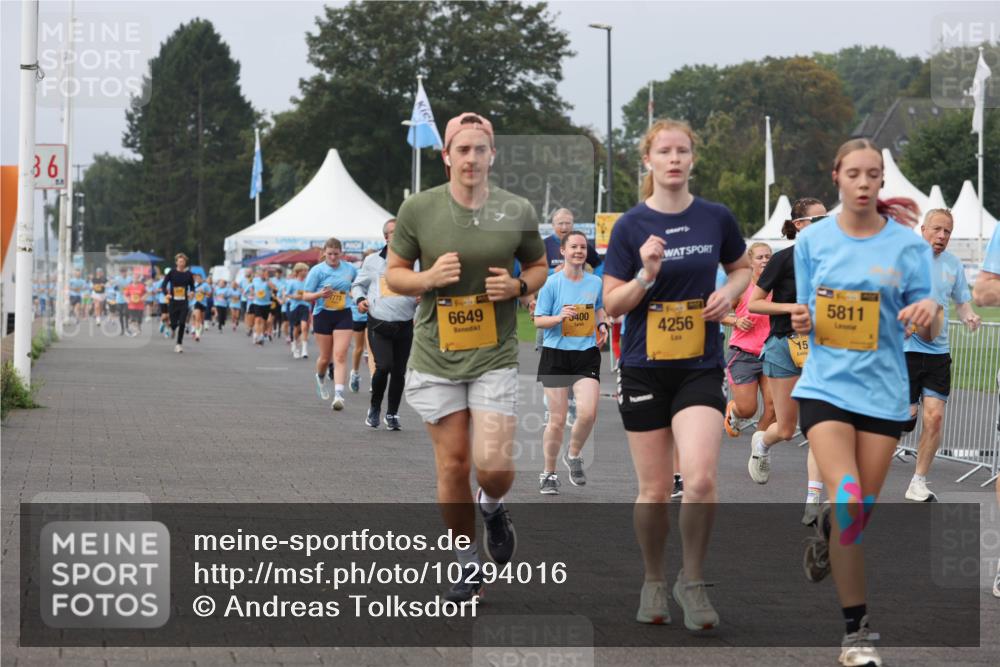 13.09.2026 - Kiel Lauf Andreas Tolksdorf http://msf.ph/oto/10294016 13.09.2026 09:25:40 Kiellinie 36, 39, 6649, 27, 5400, 4256, 15, 5811 meine-sportfotos.de