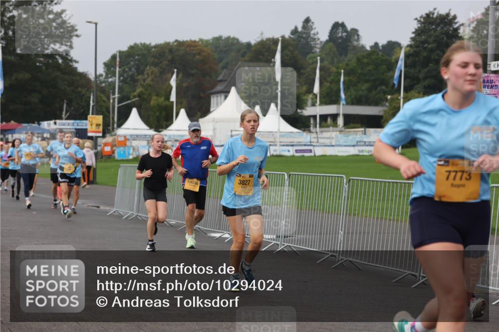 13.09.2026 - Kiel Lauf Andreas Tolksdorf http://msf.ph/oto/10294024 13.09.2026 09:25:47 Kiellinie 10036, 39, 3827, 7773 meine-sportfotos.de