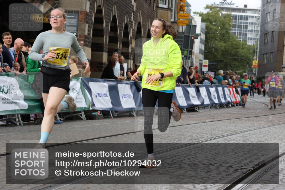 13.09.2026 - 21. swb-Marathon Bremen Strokosch-Dieckow http://msf.ph/oto/10294032 13.09.2026 11:19:08 Ziel 10005, 10202, 10264, 10344, 10524, 10568, 10997, 11443, 11629, 11794, 12090, 12422, 10629, 10933, 11050, 11760, 12224, 12462 meine-sportfotos.de