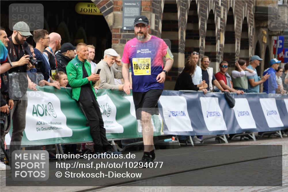 13.09.2026 - 21. swb-Marathon Bremen Strokosch-Dieckow http://msf.ph/oto/10294077 13.09.2026 11:19:23 Ziel 10202, 10524, 11629, 11794, 12090, 10004 meine-sportfotos.de