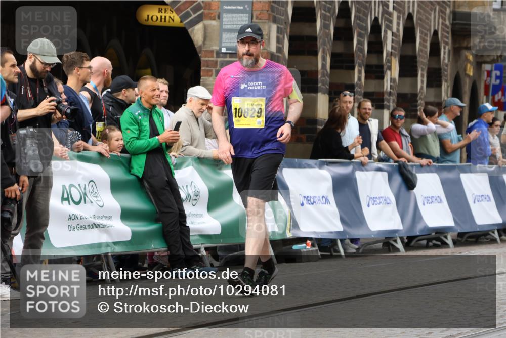 13.09.2026 - 21. swb-Marathon Bremen Strokosch-Dieckow http://msf.ph/oto/10294081 13.09.2026 11:19:23 Ziel 10202, 10524, 11629, 11794, 12090, 10004 meine-sportfotos.de
