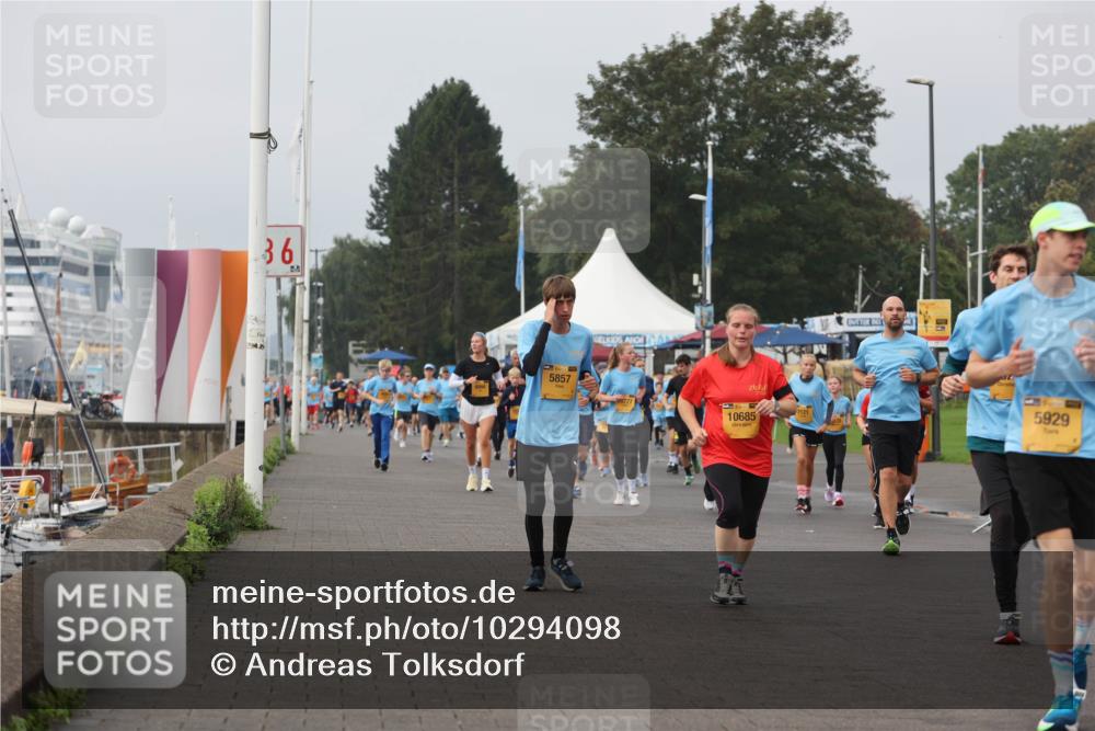 13.09.2026 - Kiel Lauf Andreas Tolksdorf http://msf.ph/oto/10294098 13.09.2026 09:26:01 Kiellinie 36, 5857, 10685, 7121, 5929 meine-sportfotos.de