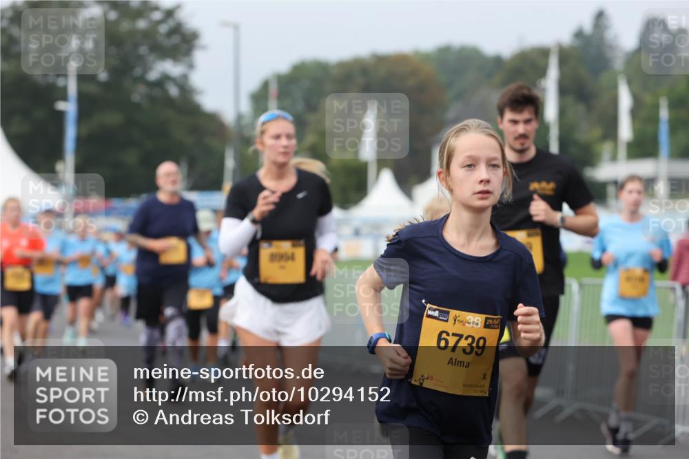 13.09.2026 - Kiel Lauf Andreas Tolksdorf http://msf.ph/oto/10294152 13.09.2026 09:26:12 Kiellinie 2954, 6739, 5, 1 meine-sportfotos.de