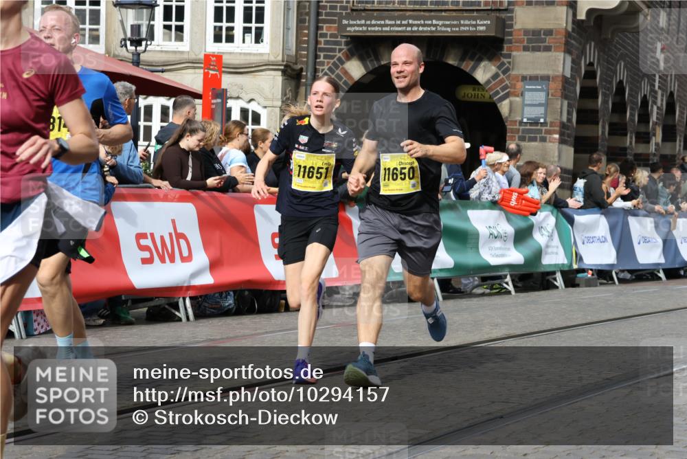 13.09.2026 - 21. swb-Marathon Bremen Strokosch-Dieckow http://msf.ph/oto/10294157 13.09.2026 10:47:21 Ziel 10289, 10445, 10504, 10744, 11060, 11199, 11212, 11344, 11608, 11650, 11651, 11661, 11783, 11814, 12364, 12375, 12415, 12470, 13613, 10189, 10223, 10270, 10310, 10594, 10807, 10873, 11130, 11469, 11646, 12195, 12296, 12318, 13521 meine-sportfotos.de