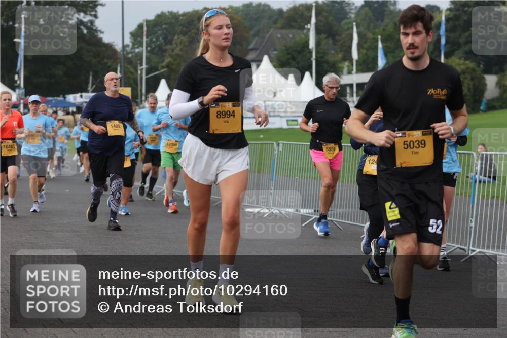 13.09.2026 - Kiel Lauf Andreas Tolksdorf http://msf.ph/oto/10294160 13.09.2026 09:26:13 Kiellinie 10460, 6913, 1402, 12068, 38, 8994, 5559, 124, 4, 384, 5039, 52 meine-sportfotos.de