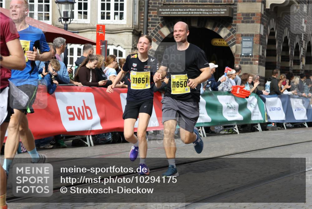 13.09.2026 - 21. swb-Marathon Bremen Strokosch-Dieckow http://msf.ph/oto/10294175 13.09.2026 10:47:21 Ziel 10289, 10445, 10504, 10744, 11060, 11199, 11212, 11344, 11608, 11650, 11651, 11661, 11783, 11814, 12364, 12375, 12415, 12470, 13613, 10189, 10223, 10270, 10310, 10594, 10807, 10873, 11130, 11469, 11646, 12195, 12296, 12318, 13521 meine-sportfotos.de