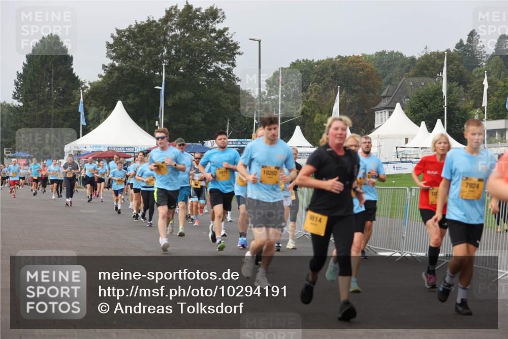 13.09.2026 - Kiel Lauf Andreas Tolksdorf http://msf.ph/oto/10294191 13.09.2026 09:26:18 Kiellinie 2977, 10202, 1814, 10, 7924 meine-sportfotos.de