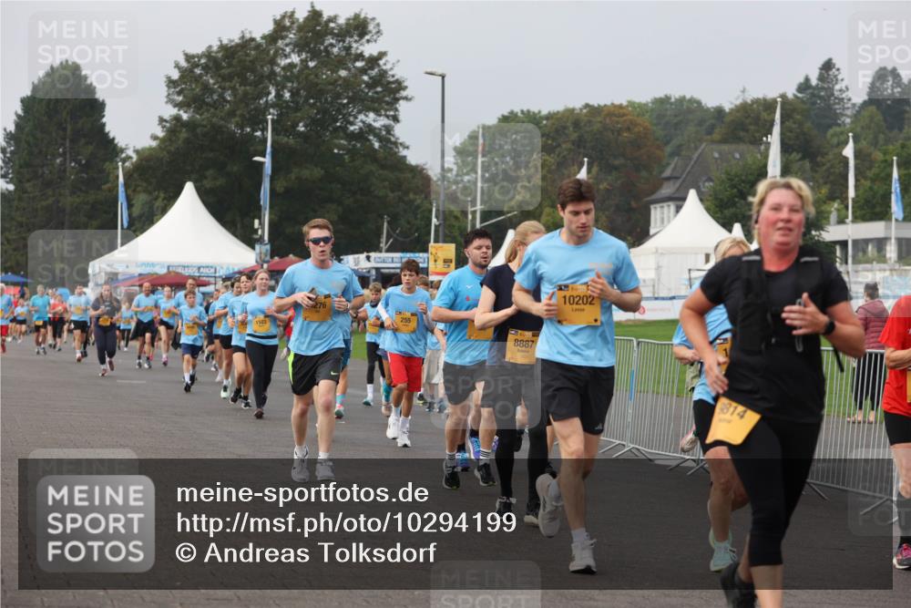 13.09.2026 - Kiel Lauf Andreas Tolksdorf http://msf.ph/oto/10294199 13.09.2026 09:26:19 Kiellinie 255, 8887, 10202, 814 meine-sportfotos.de