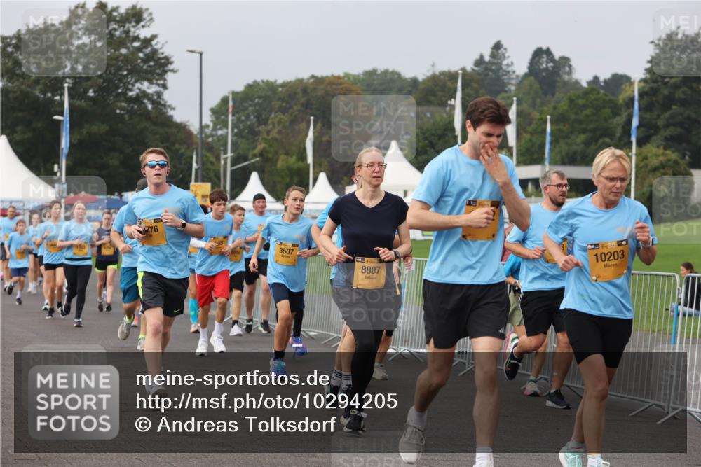 13.09.2026 - Kiel Lauf Andreas Tolksdorf http://msf.ph/oto/10294205 13.09.2026 09:26:20 Kiellinie 39, 276, 3507, 38, 8887, 38, 10203 meine-sportfotos.de