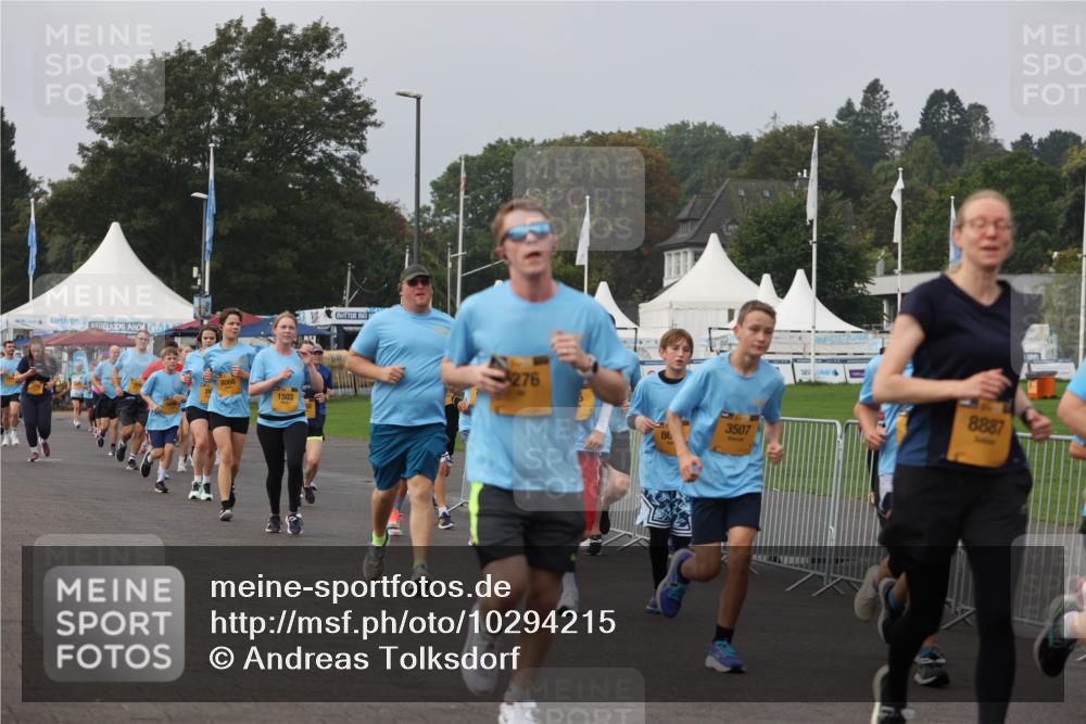 13.09.2026 - Kiel Lauf Andreas Tolksdorf http://msf.ph/oto/10294215 13.09.2026 09:26:21 Kiellinie 8066, 1503, 276, 3507, 8887 meine-sportfotos.de