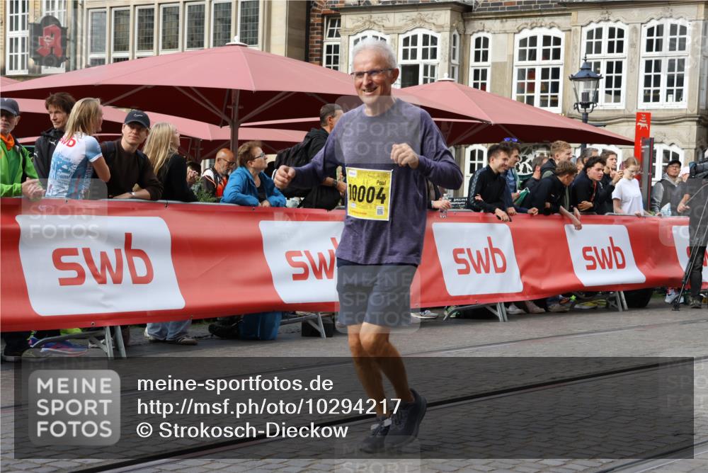 13.09.2026 - 21. swb-Marathon Bremen Strokosch-Dieckow http://msf.ph/oto/10294217 13.09.2026 11:19:39 Ziel 10004, 10629, 10933, 11050, 11760, 12224, 12462, 10882, 12472 meine-sportfotos.de