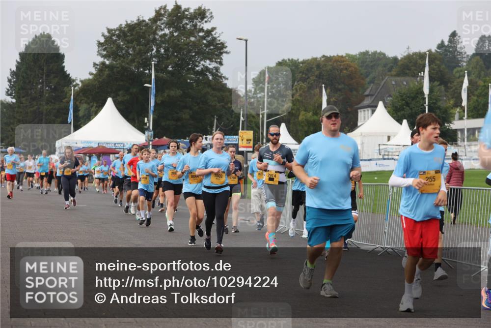 13.09.2026 - Kiel Lauf Andreas Tolksdorf http://msf.ph/oto/10294224 13.09.2026 09:26:23 Kiellinie 288, 8060, 1503, 9760, 5672, 2914, 255 meine-sportfotos.de