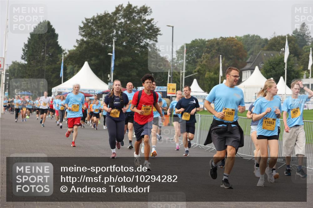 13.09.2026 - Kiel Lauf Andreas Tolksdorf http://msf.ph/oto/10294282 13.09.2026 09:26:32 Kiellinie 2017, 1235, 1966, 12351, 11655, 11653, 5672 meine-sportfotos.de