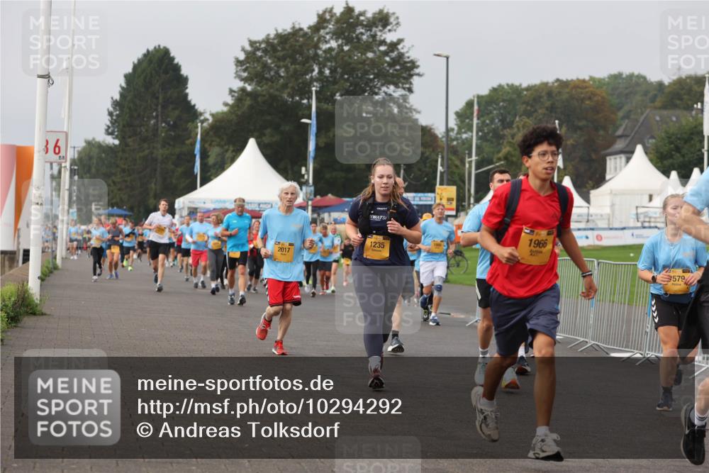 13.09.2026 - Kiel Lauf Andreas Tolksdorf http://msf.ph/oto/10294292 13.09.2026 09:26:33 Kiellinie 36, 2017, 1235, 1966, 579 meine-sportfotos.de
