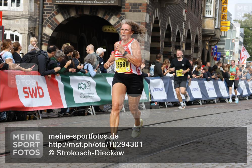13.09.2026 - 21. swb-Marathon Bremen Strokosch-Dieckow http://msf.ph/oto/10294301 13.09.2026 10:47:23 Ziel 10289, 10504, 10744, 11060, 11199, 11212, 11344, 11608, 11650, 11651, 11661, 11783, 11814, 12415, 12470, 13589, 13613, 10189, 10223, 10270, 10310, 10594, 10807, 10873, 11130, 11469, 11646, 11809, 12296, 12318, 13521 meine-sportfotos.de