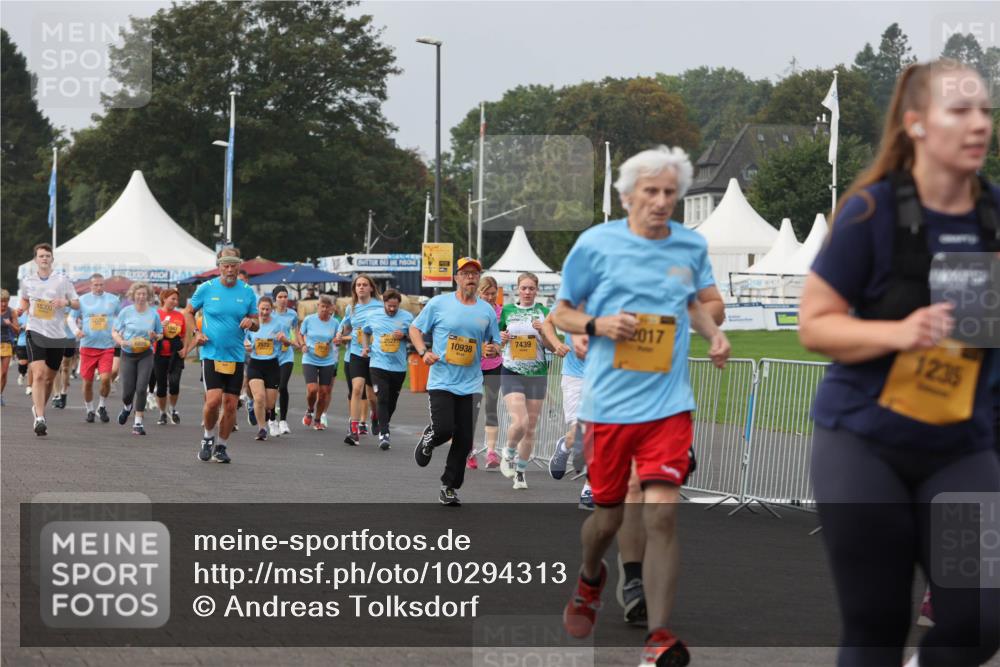 13.09.2026 - Kiel Lauf Andreas Tolksdorf http://msf.ph/oto/10294313 13.09.2026 09:26:37 Kiellinie 10300, 12218, 7572, 2527, 10938, 7439, 2017, 1235 meine-sportfotos.de