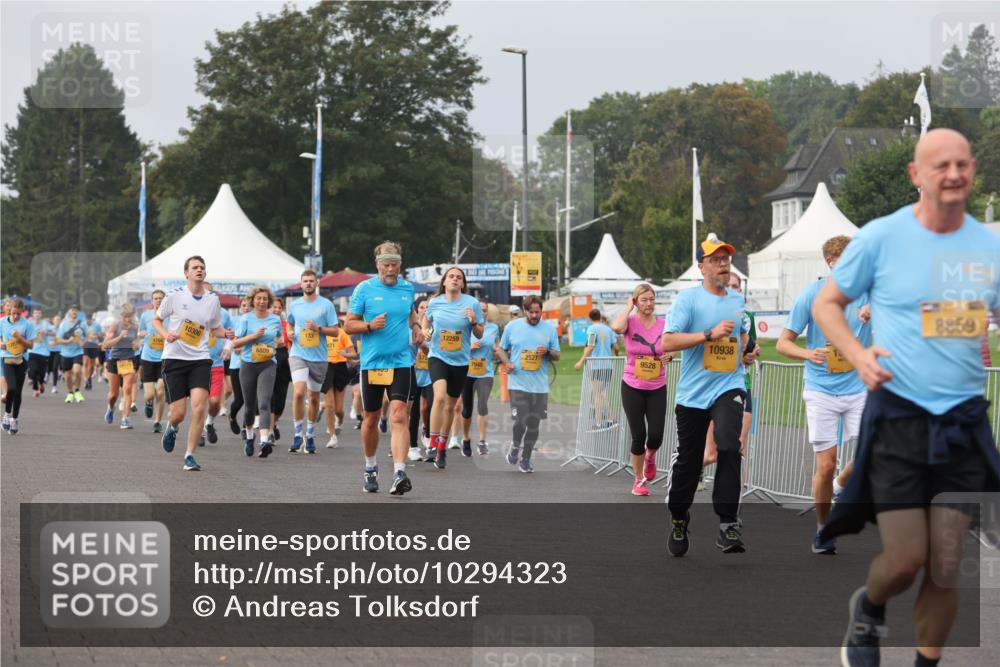13.09.2026 - Kiel Lauf Andreas Tolksdorf http://msf.ph/oto/10294323 13.09.2026 09:26:38 Kiellinie 10300, 133, 12259, 2527, 9528, 10938, 8859 meine-sportfotos.de